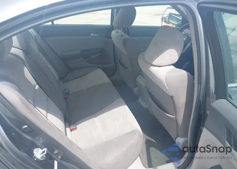 2010 Honda Accord 2.4 Lx z USA, uszkodzony, nr VIN 1HGCP2F35AA128236